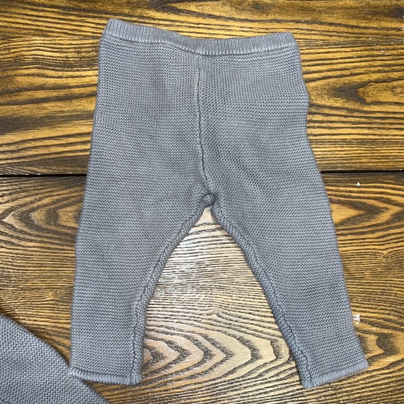 Baby Girls Victoria Beckham knit 2 PC outfit - Picture 4 of 7